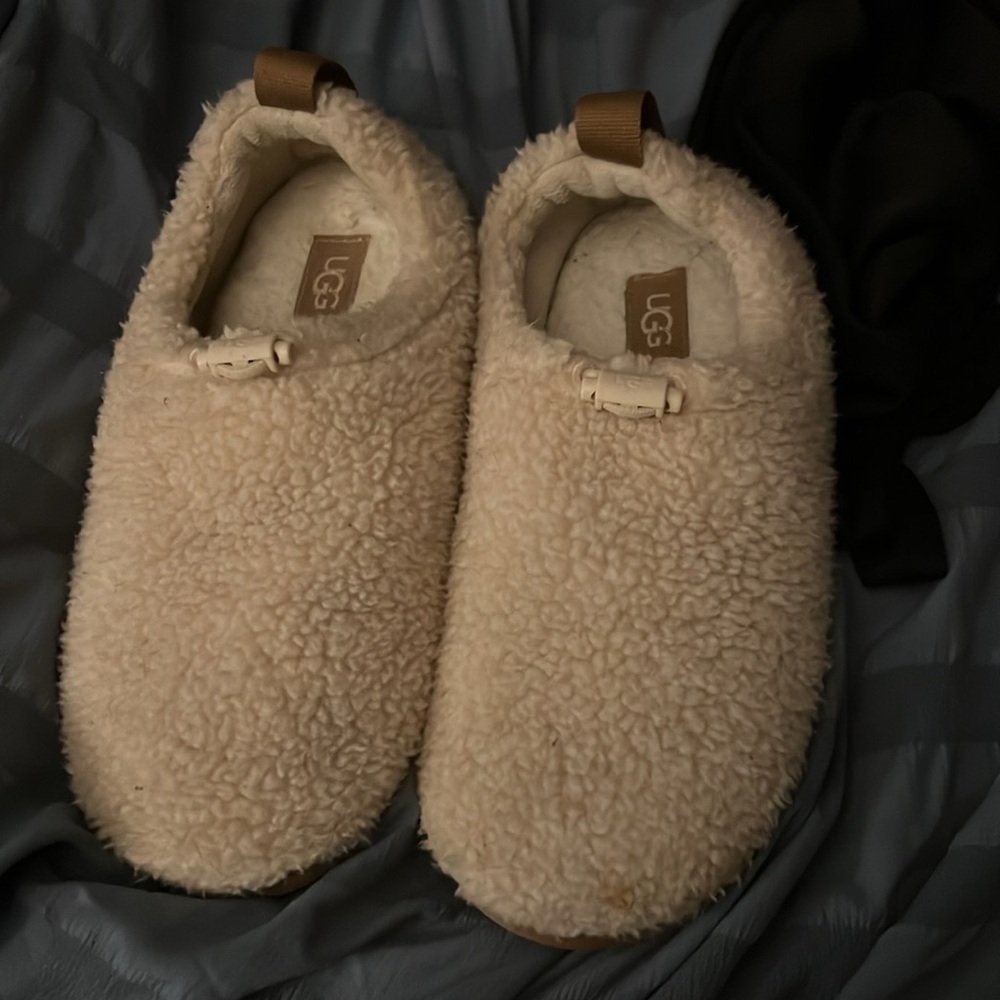 UGG Sock Slippers - Picture 3 of 3
